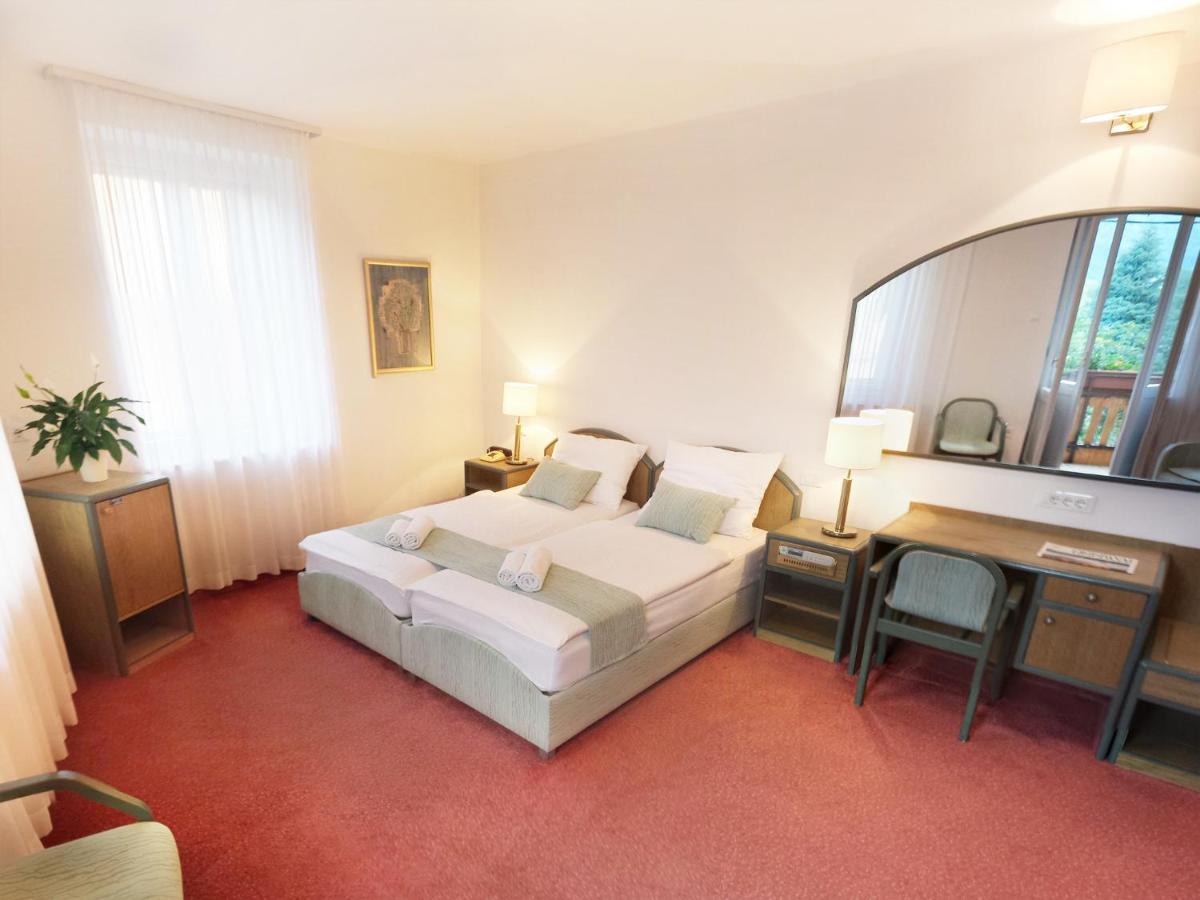 Hotel Lucija Most Na Soci Luaran gambar