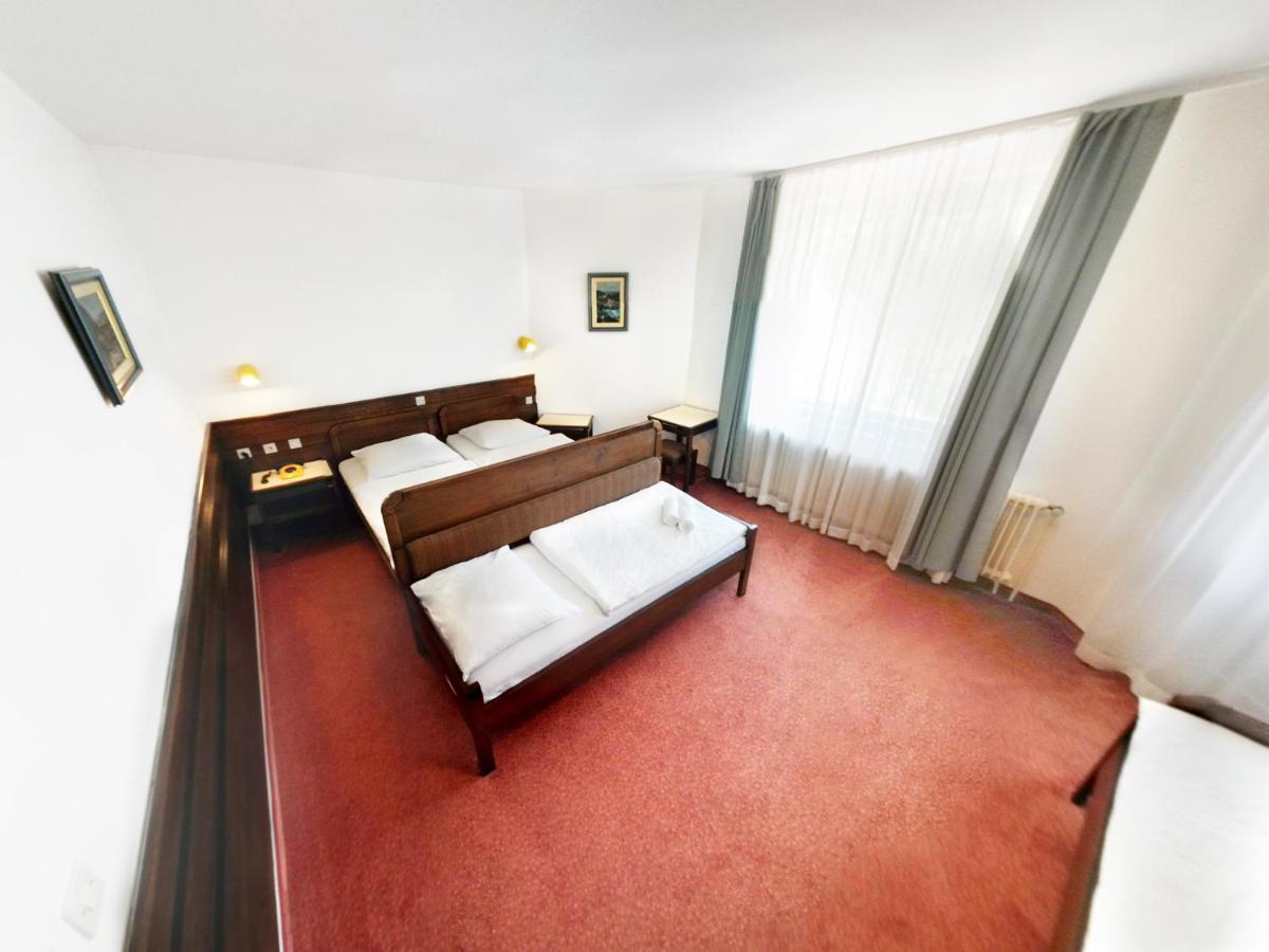 Hotel Lucija Most Na Soci Luaran gambar