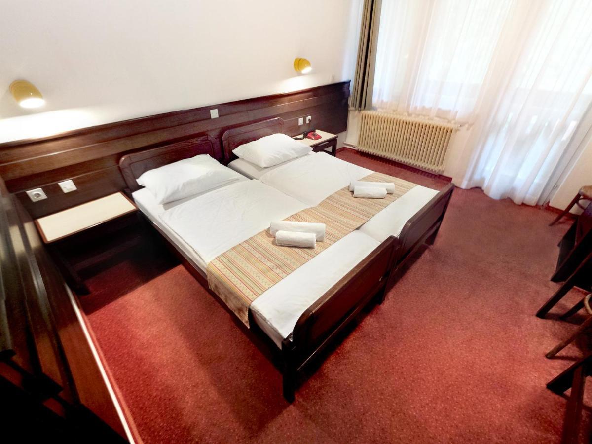 Hotel Lucija Most Na Soci Luaran gambar